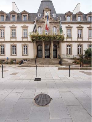 vue frontale d'une fa&ccedil;ade